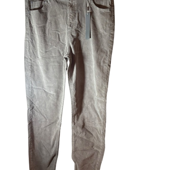 Tractr Denim - Tractr “Mona” High Rise Crop Corduroy Pants Womens 10/30 NWT